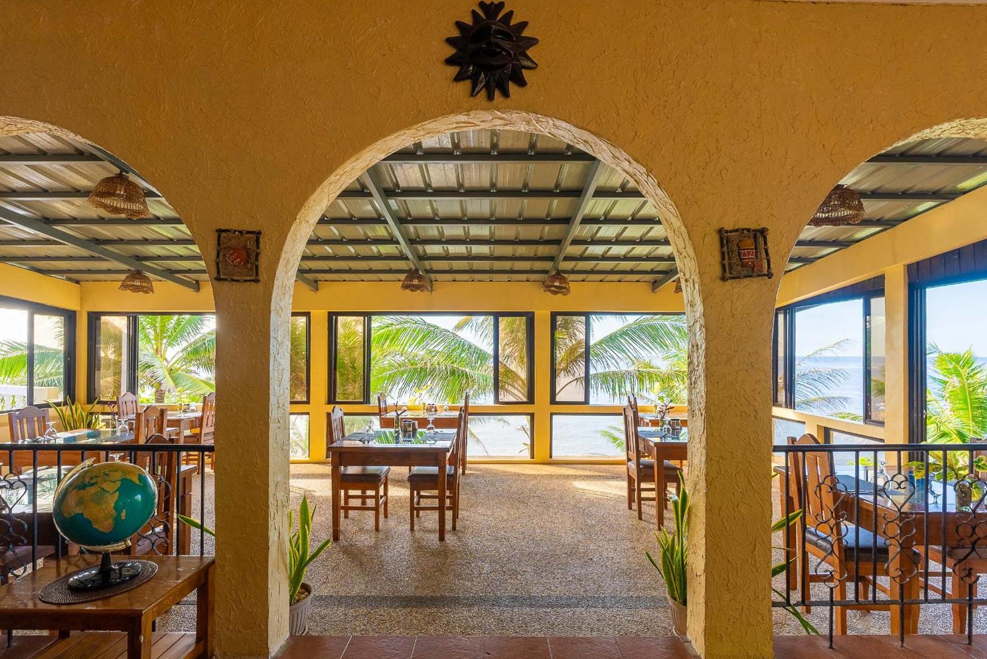 Blue Star Dive And Resort Анда Екстериор снимка