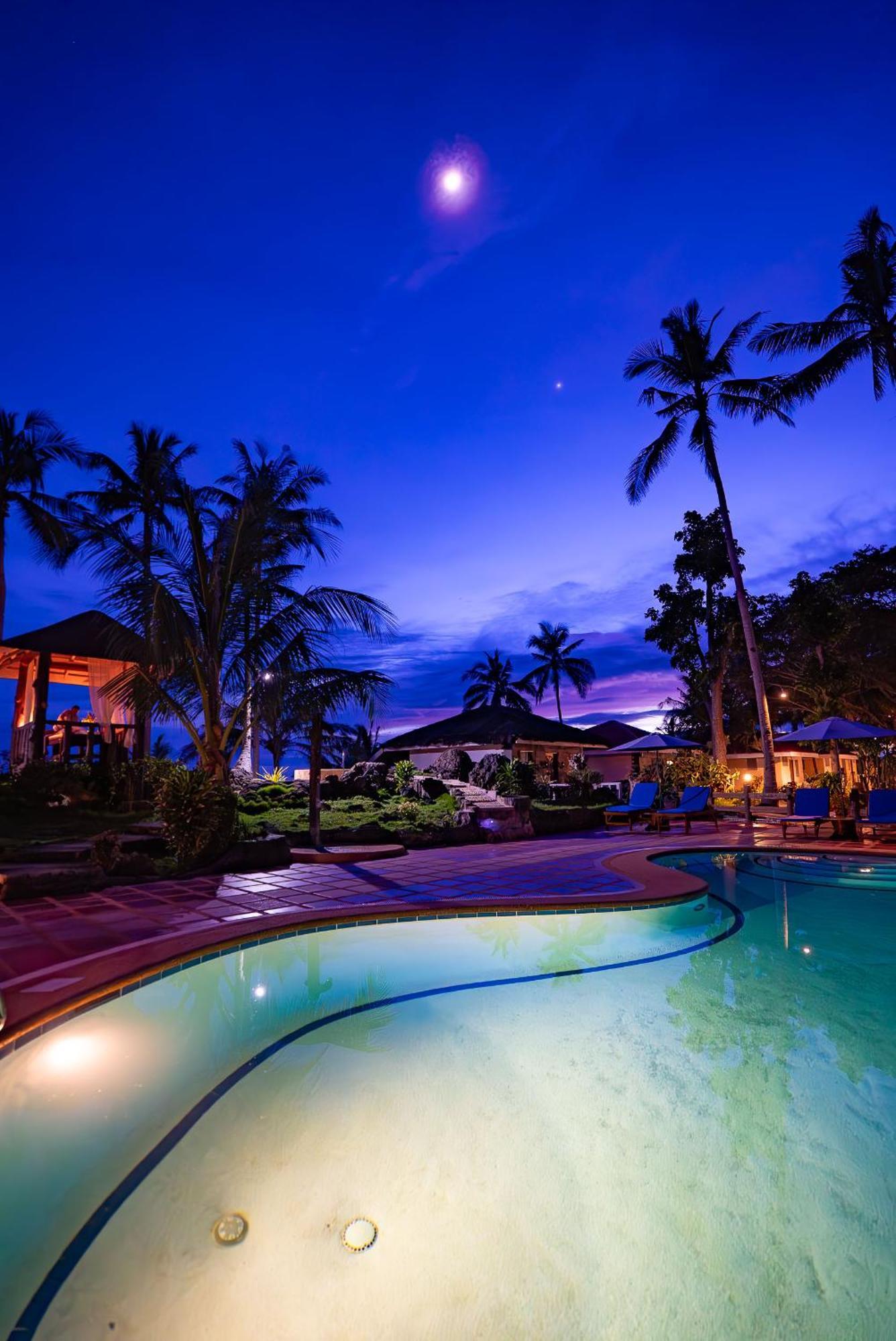 Blue Star Dive And Resort Анда Екстериор снимка